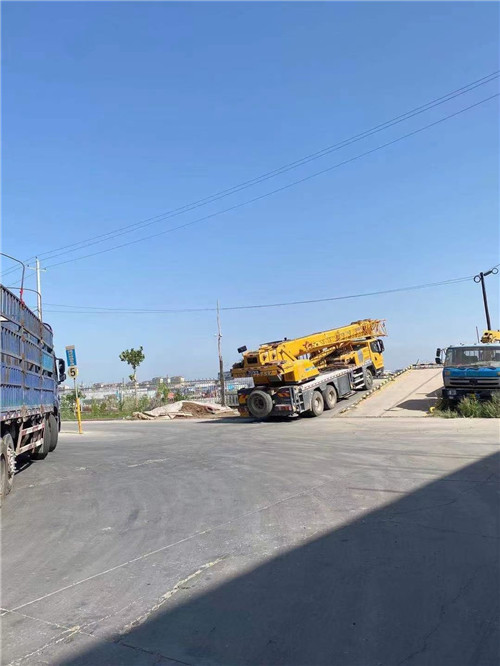 白河县25吨吊车的租赁价格大概是多少？